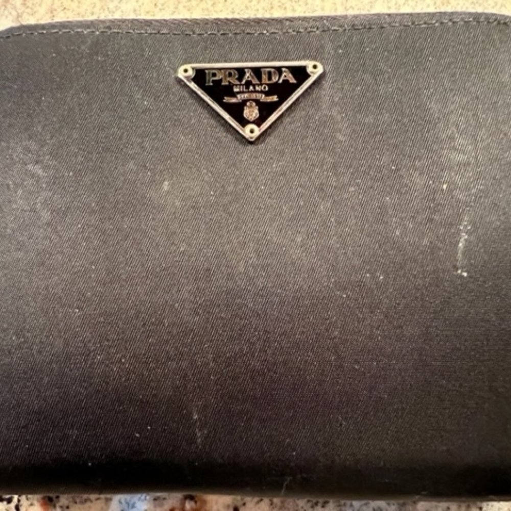 PRADA - Saffiano Leather Zip-Around Wallet (Vintage Used)